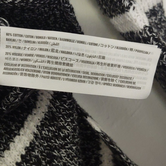 Hollister Black/ White striped knit sweater sz S - Picture 5 of 9